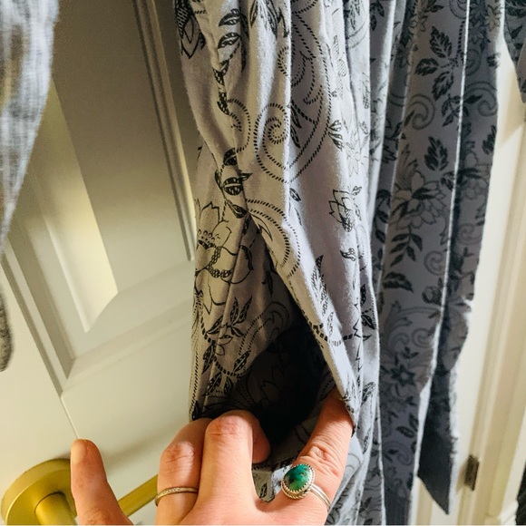 Gunne Sax Vintage 80s Gray Floral Leaf Swirl Back Button Midi Dress | Size 12 - Picture 3 of 11